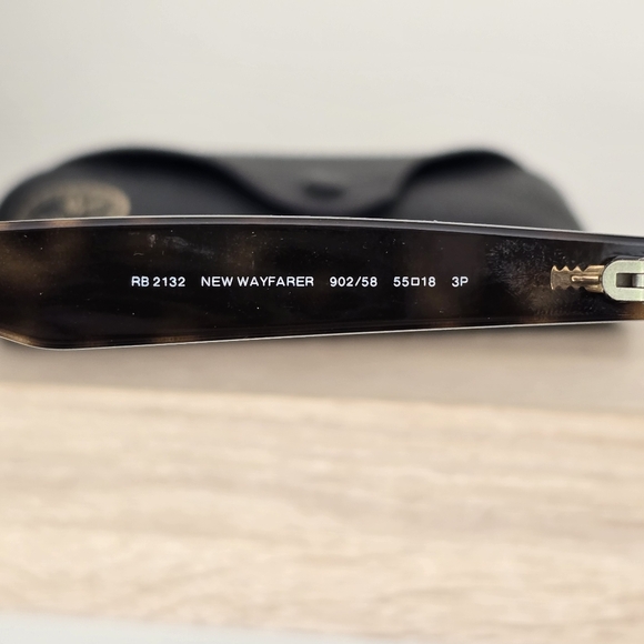 RAY-BAN "NEW WAYFARER" SUNGLASSES POLARIZED - Picture 8 of 8